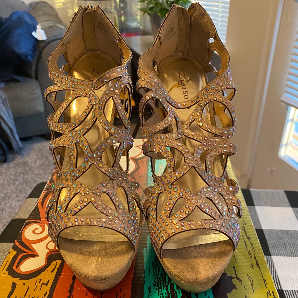 Zigi Soho platform heels